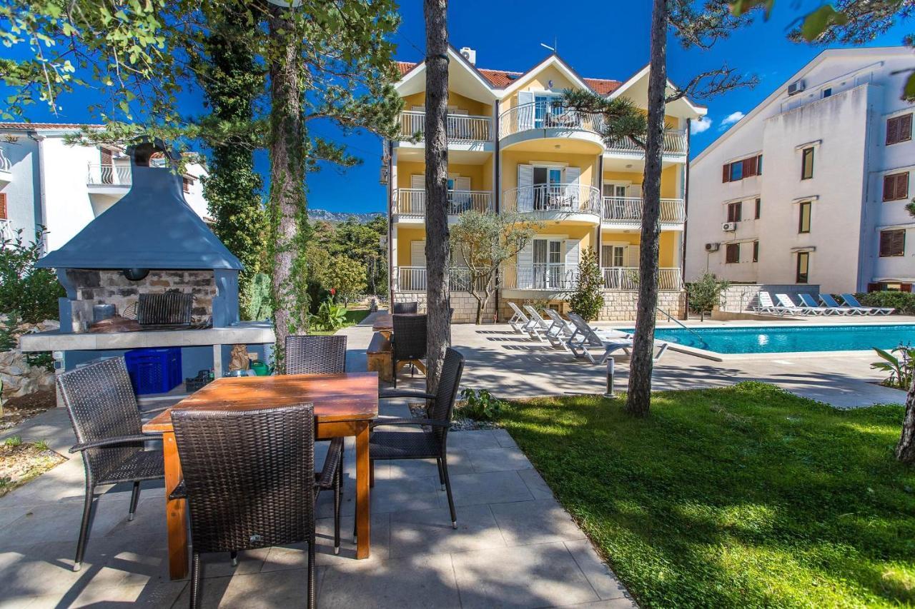 Apartments With A Swimming Pool Jadranovo, Crikvenica - 3238 Exteriör bild