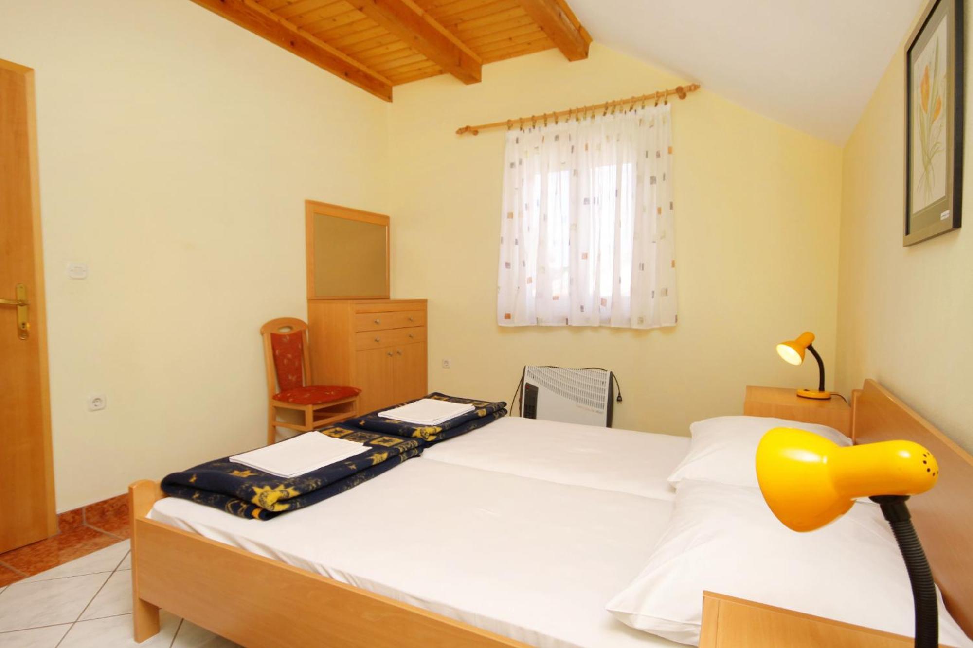 Apartments With A Swimming Pool Jadranovo, Crikvenica - 3238 Rum bild